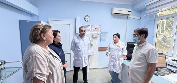 Депутат маслихата и члены Общественного совета Алматы посетили Городской центр психического здоровья!